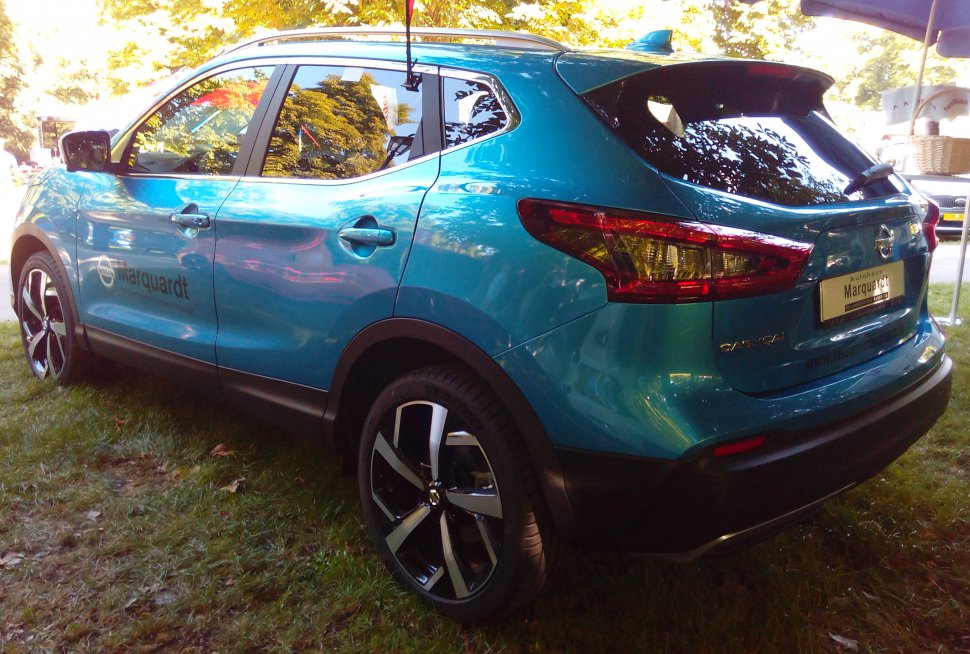 Лобовое стекло nissan qashqai